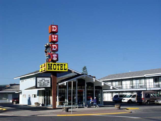 Dude & Roundup Motels